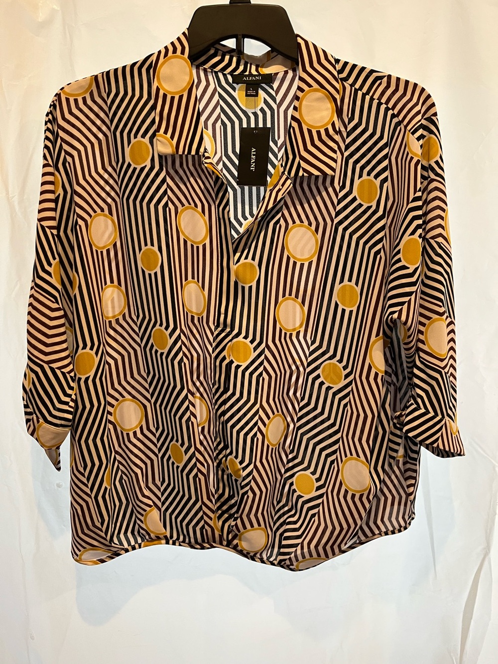 Ladies new with tags Alfani  top size large